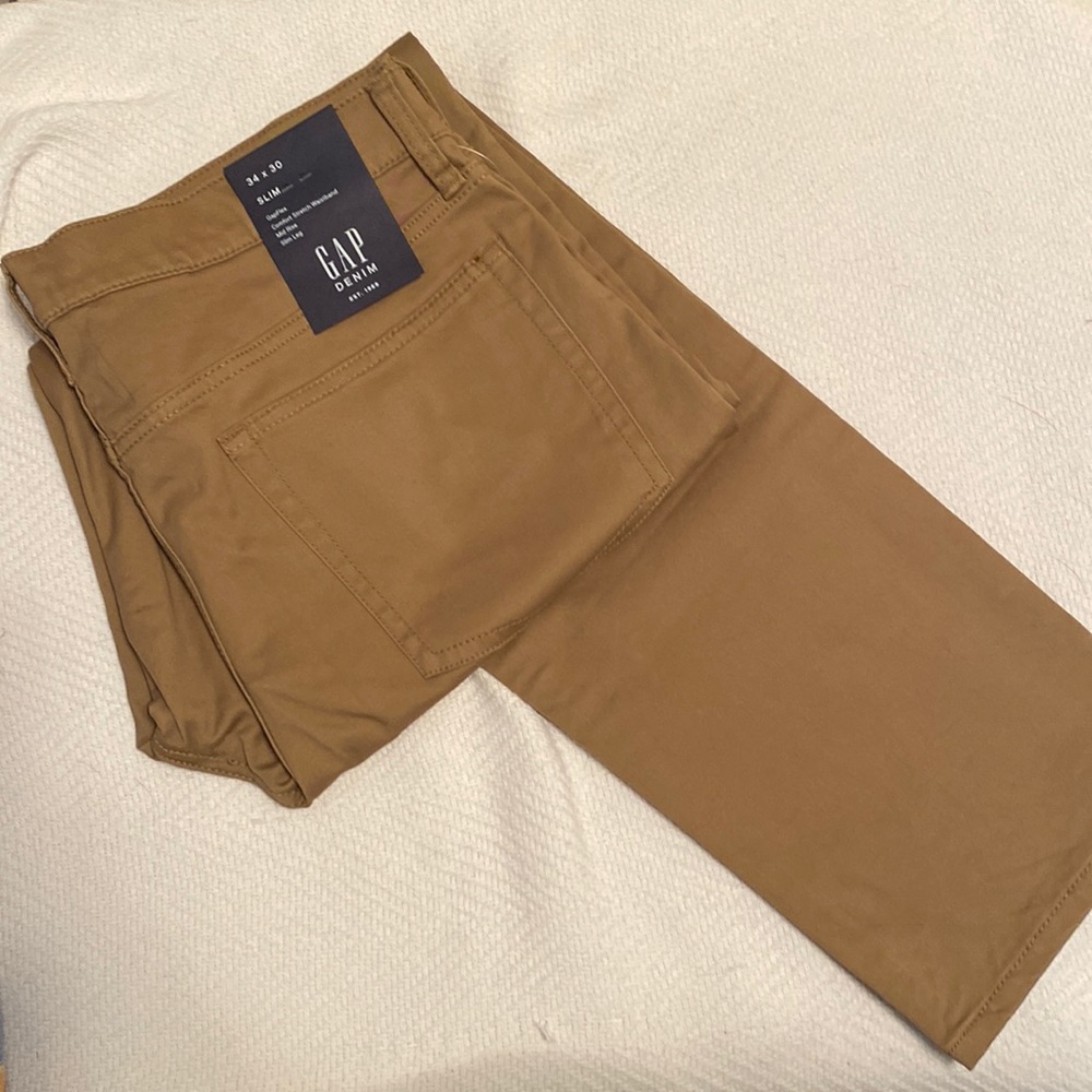 Men’s pants. Gap denim size 34x30 slim. NWT